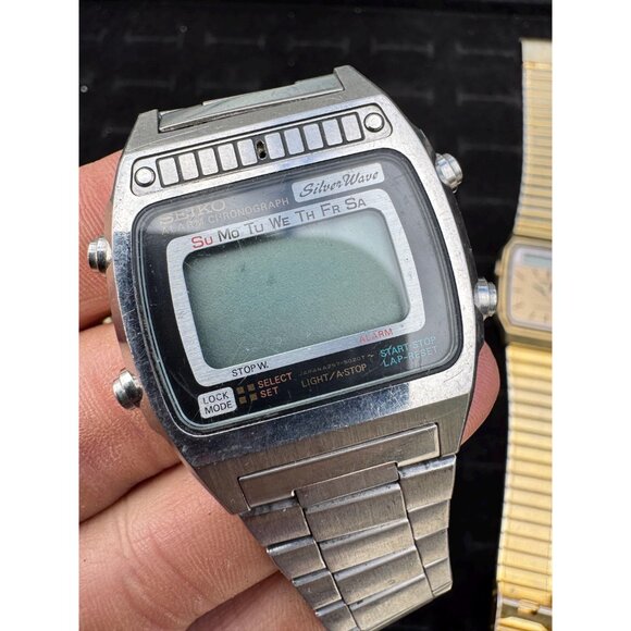 Lot of 3 - Vintage Seiko Digital Watches 1980s - Picture 3 of 8